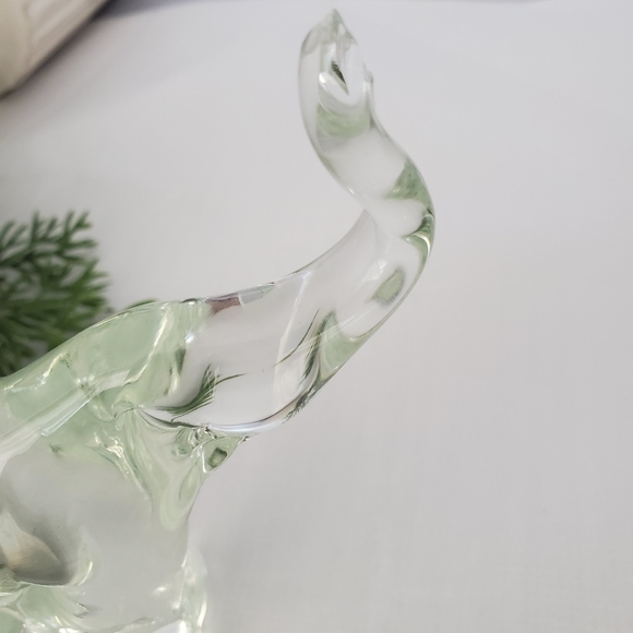 Elephant Clear Glass Standing Trunk Up - Picture 4 of 9